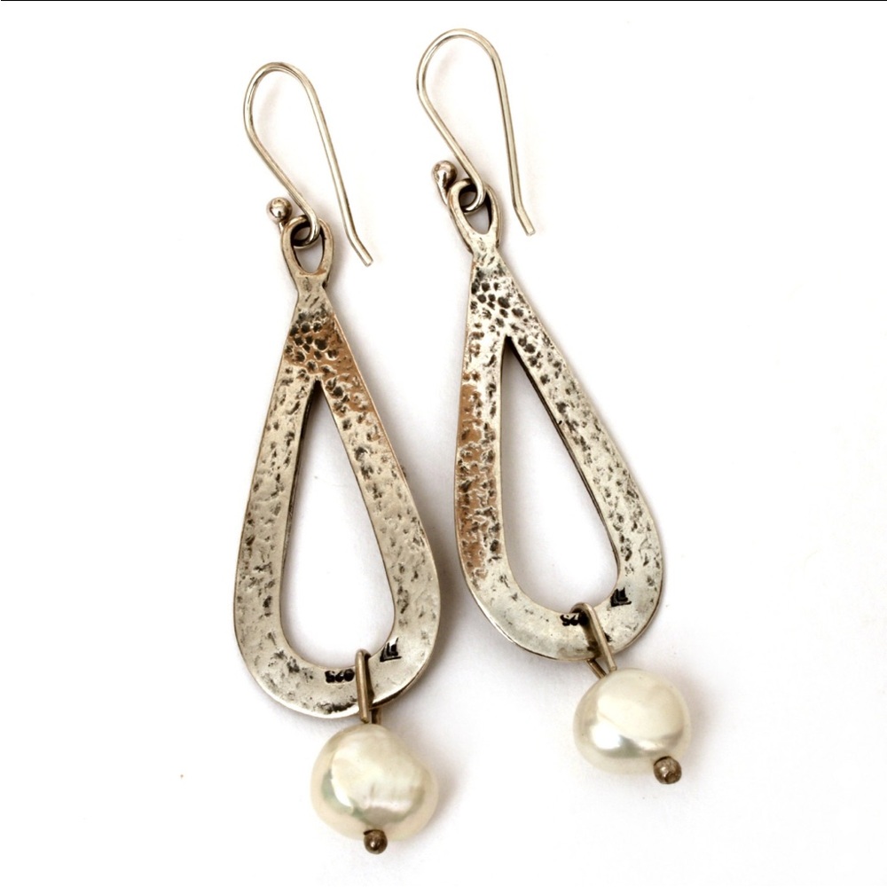 Silpada Vintage Sterling Silver Genuine Pearl Tear Drop Design Earrings